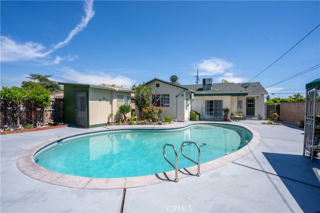 Image 26 of property listing at 12849 Montague, Pacoima, CA 91331