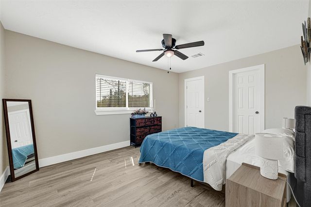 4802 Hickorygate Drive, Spring, TX 77373