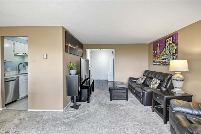 12900 Lake Avenue 809, Lakewood, OH 44107