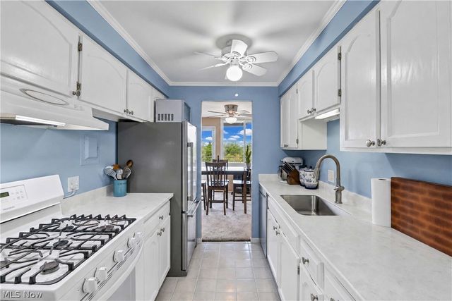 12900 Lake Avenue 809, Lakewood, OH 44107