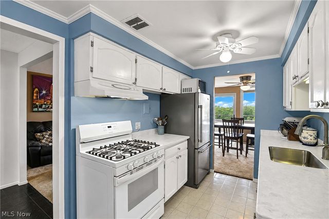 12900 Lake Avenue 809, Lakewood, OH 44107