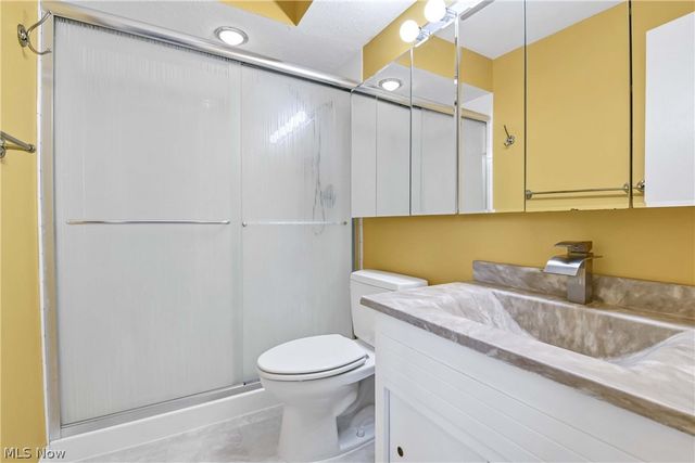 12900 Lake Avenue 809, Lakewood, OH 44107