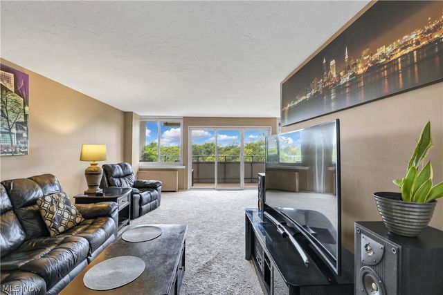 12900 Lake Avenue 809, Lakewood, OH 44107