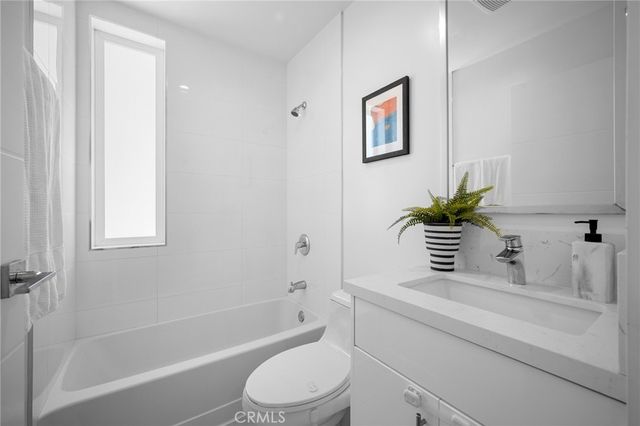 11490 Cumpston Street, North Hollywood, CA 91601