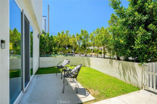 11490 Cumpston Street, North Hollywood, CA 91601