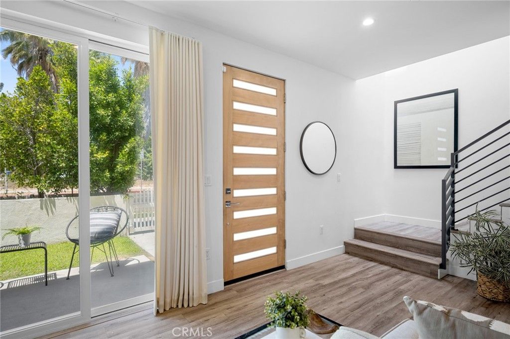 Image 3 of property listing at 11490 Cumpston Street, North Hollywood, CA 91601