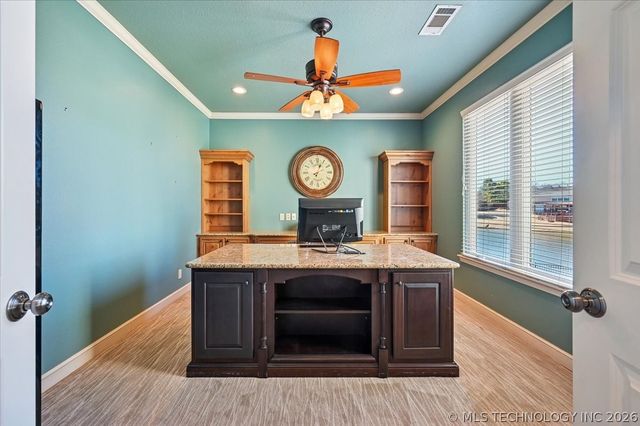 304 E 123rd Court S, Jenks, OK 74037