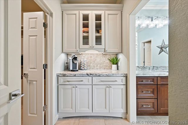 304 E 123rd Court S, Jenks, OK 74037