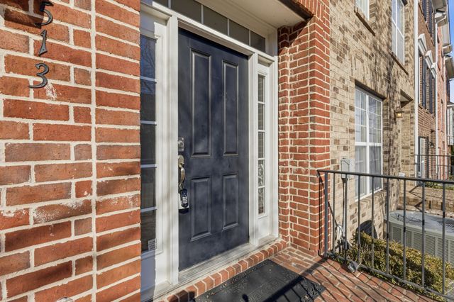 7513 Lords Chapel Dr, Nashville, TN 37211