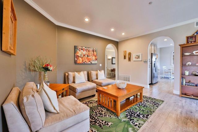 229 Orange 3, Coronado, CA 92118