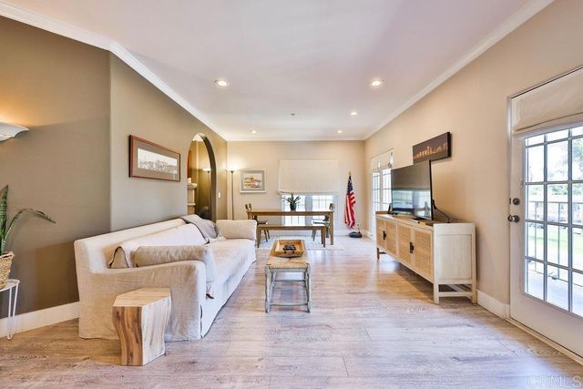 229 Orange 3, Coronado, CA 92118