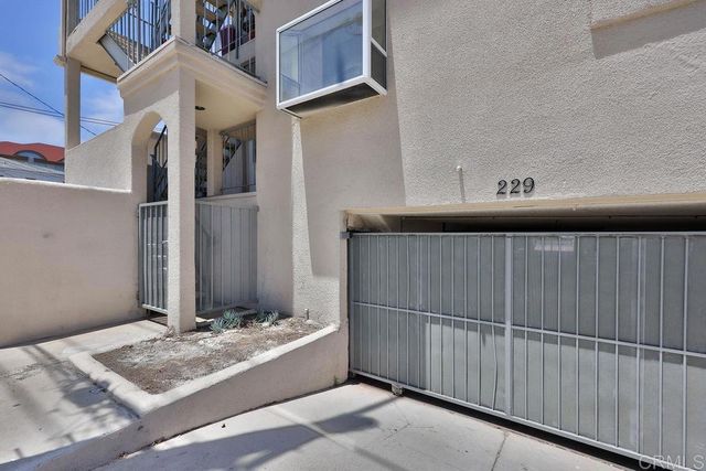 229 Orange 3, Coronado, CA 92118