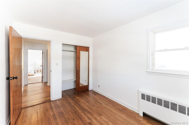 84 Russell Road, Garden City, NY 11530