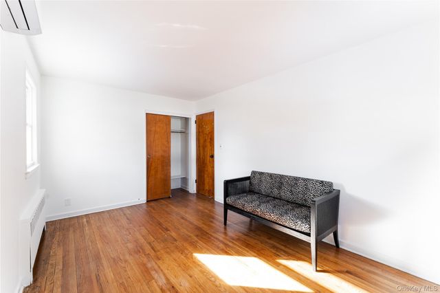 84 Russell Road, Garden City, NY 11530