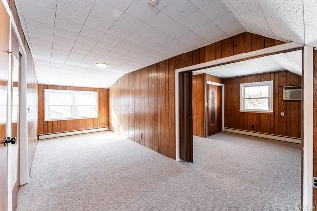 84 Russell Road, Garden City, NY 11530