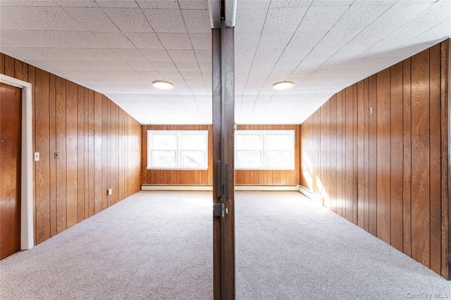 84 Russell Road, Garden City, NY 11530