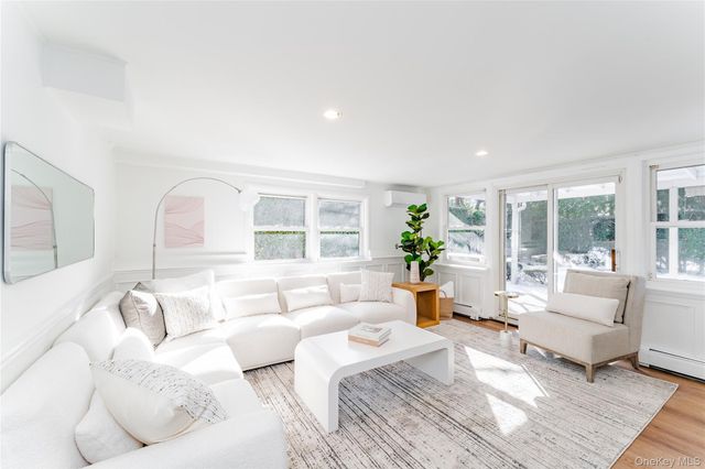 84 Russell Road, Garden City, NY 11530