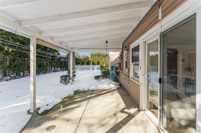 84 Russell Road, Garden City, NY 11530