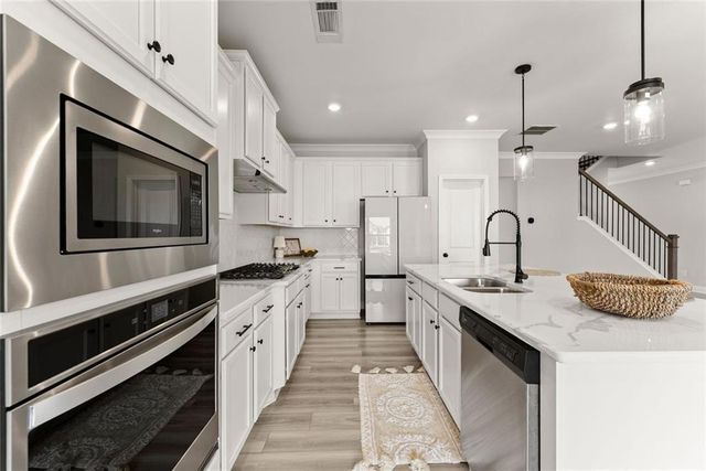 7125 Birch View Court, Flowery Branch, GA 30542