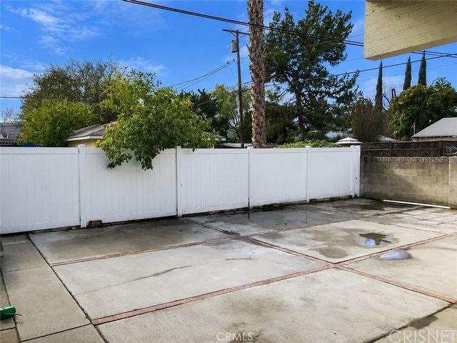 5743 5745 Kester Avenue, Sherman Oaks, CA 91411