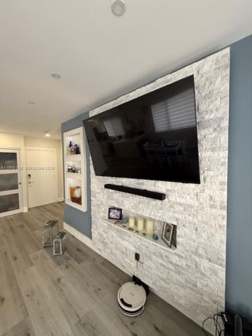 1700 Pierce Street 204, Hollywood, FL 33020