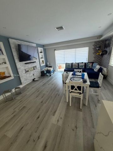 1700 Pierce Street 204, Hollywood, FL 33020