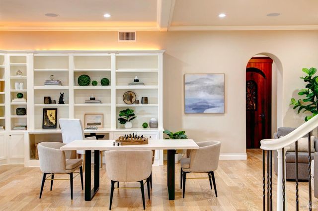 1340 Crestmont Dr, Angwin, CA 94508