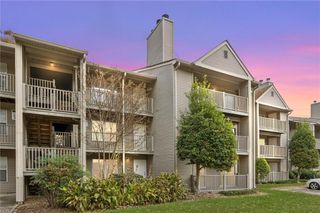 535 Pineland Cir Apt 102, Newport News, VA 23608