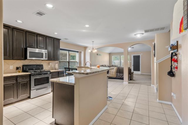 314 Gulf Winds Drive, Bacliff, TX 77518