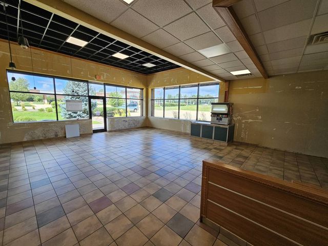 2740 Philo Road, Urbana, IL 61802