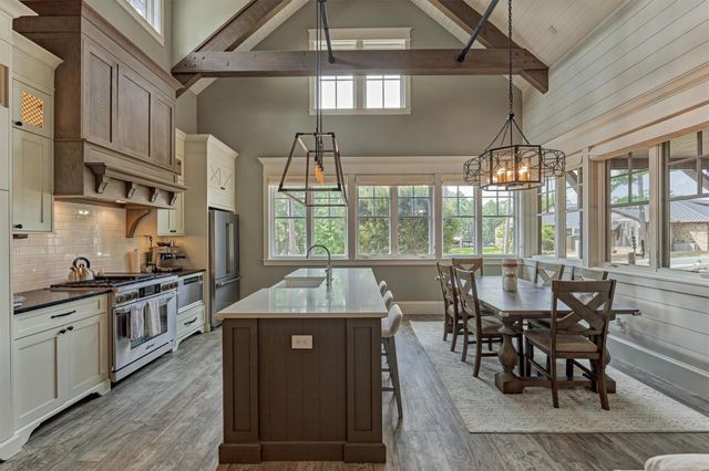 26180 Bluejack National Boulevard 5, Montgomery, TX 77316