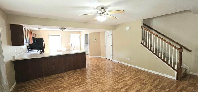 1250 W Adams Hill Cir Apt 401, Bloomington, IN 47403