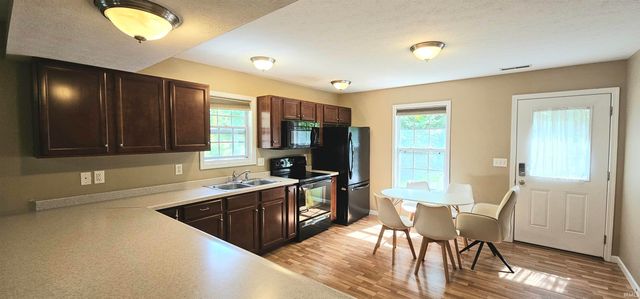 1250 W Adams Hill Cir Apt 401, Bloomington, IN 47403