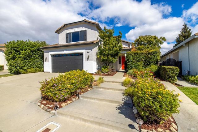 925 Cloverbrook Cir, Vacaville, CA 95687
