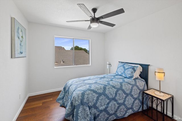 925 Cloverbrook Cir, Vacaville, CA 95687