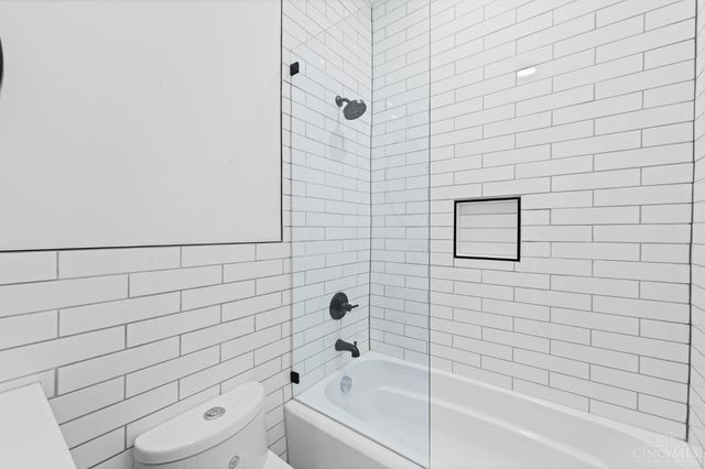 1909 Race Street, Cincinnati, OH 45202