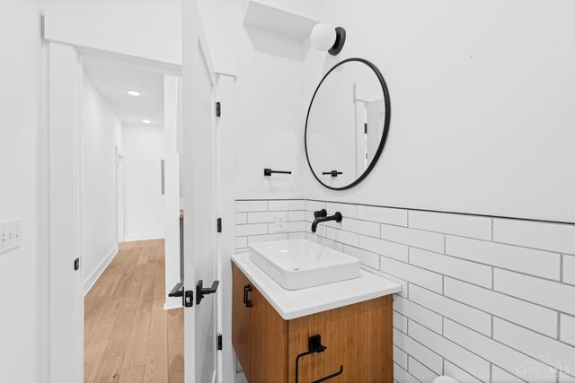 1909 Race Street, Cincinnati, OH 45202