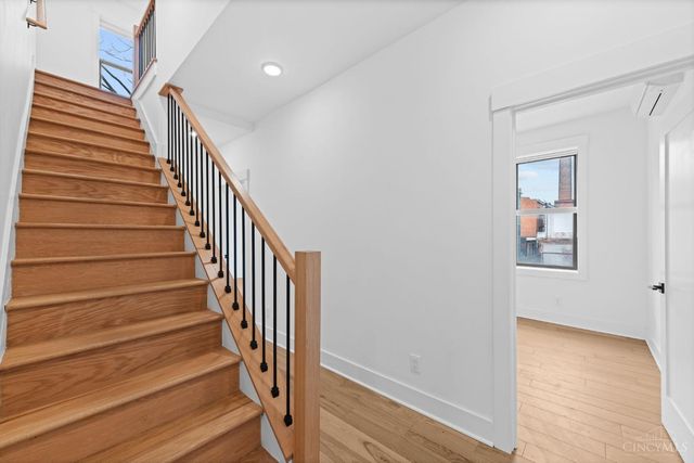 1909 Race Street, Cincinnati, OH 45202