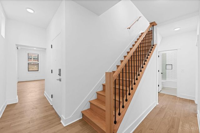 1909 Race Street, Cincinnati, OH 45202