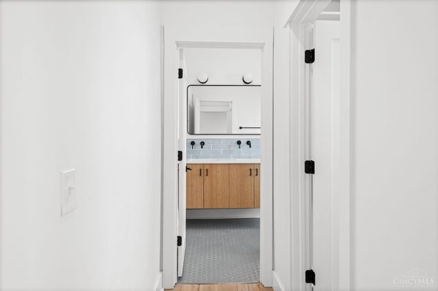 1909 Race Street, Cincinnati, OH 45202