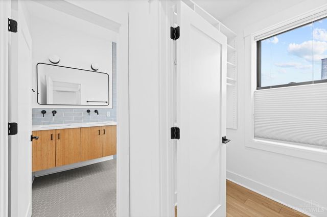 1909 Race Street, Cincinnati, OH 45202