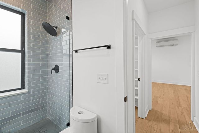 1909 Race Street, Cincinnati, OH 45202