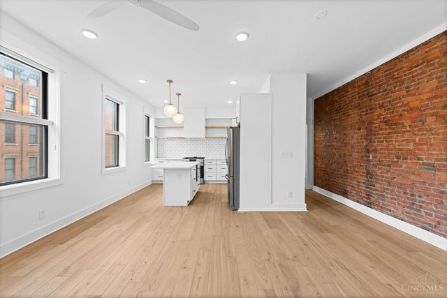 1909 Race Street, Cincinnati, OH 45202