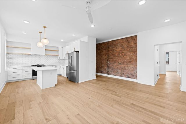 1909 Race Street, Cincinnati, OH 45202