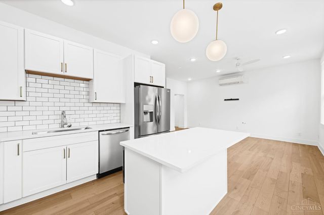 1909 Race Street, Cincinnati, OH 45202