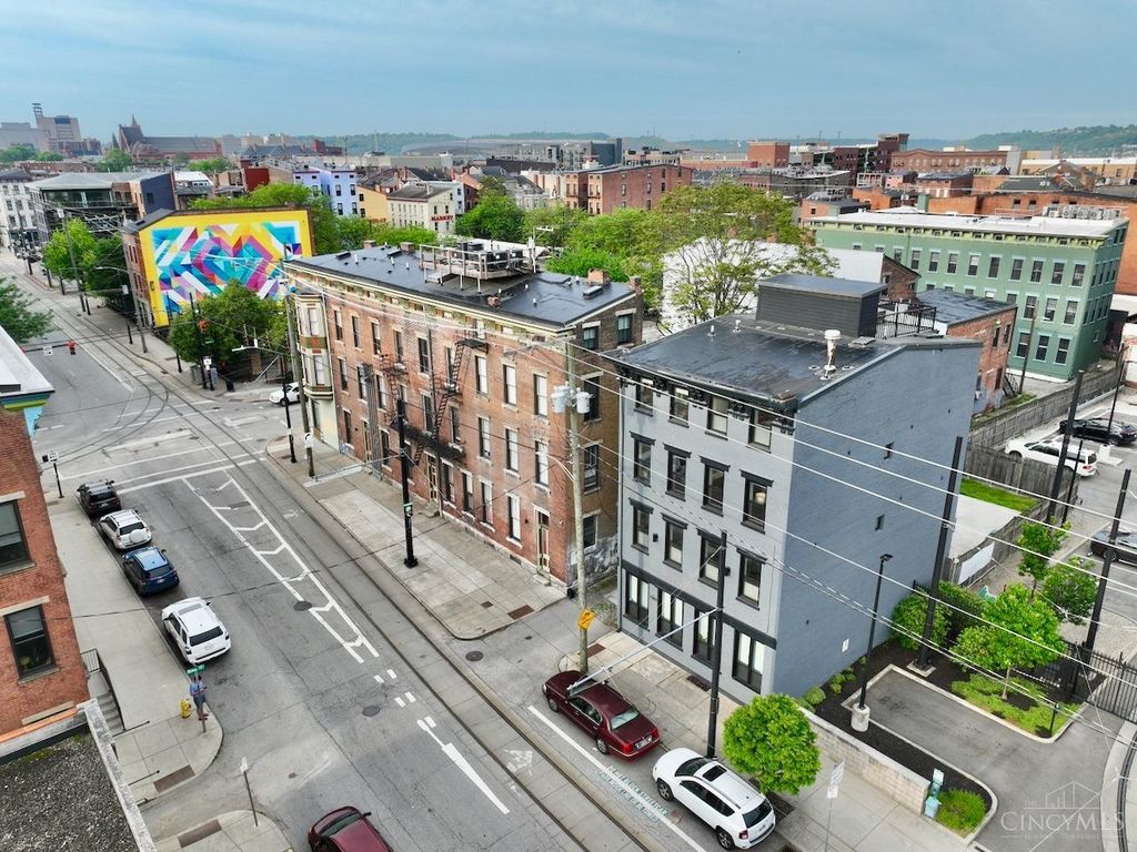 1909 Race Street, Cincinnati, OH 45202