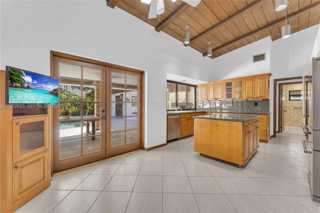 15305 SW 74th Court, Palmetto Bay, FL 33157