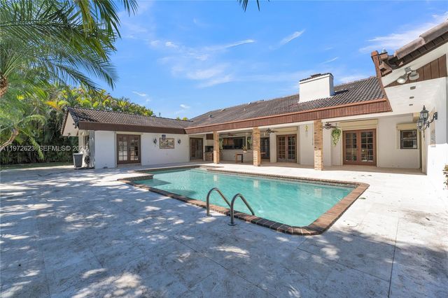 15305 SW 74th Court, Palmetto Bay, FL 33157