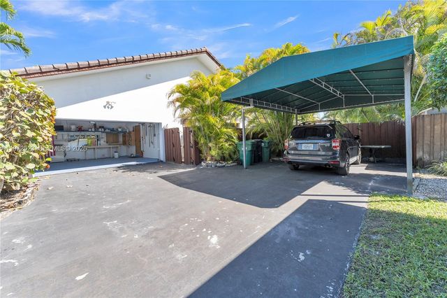 15305 SW 74th Court, Palmetto Bay, FL 33157