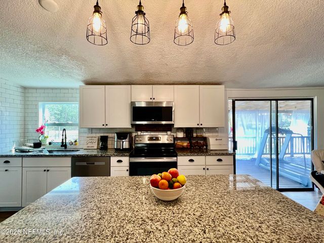 2469 QUARTERHORSE Trail, Middleburg, FL 32068